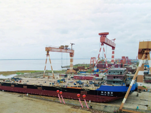 "Boli zhangda" large transport ship