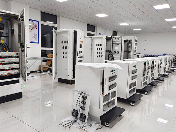 Semiconductor power supply main cabinet